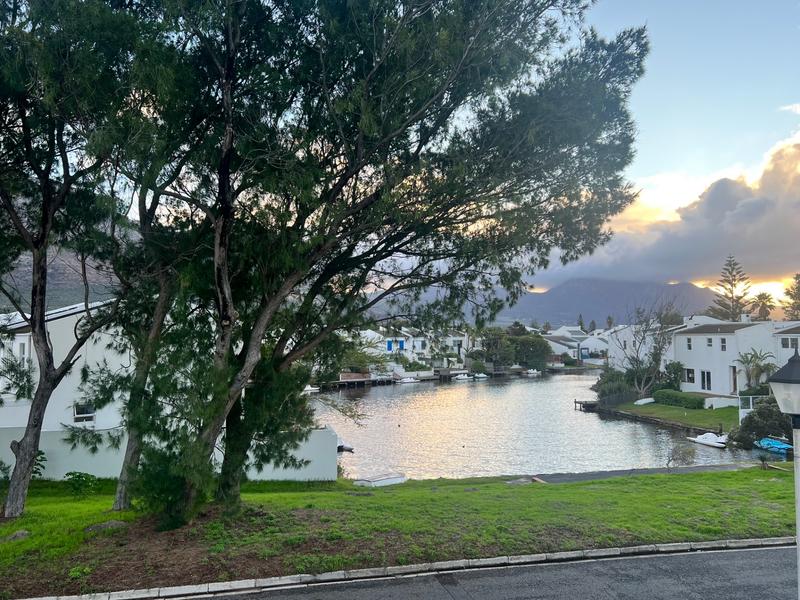 To Let 3 Bedroom Property for Rent in Marina Da Gama Western Cape